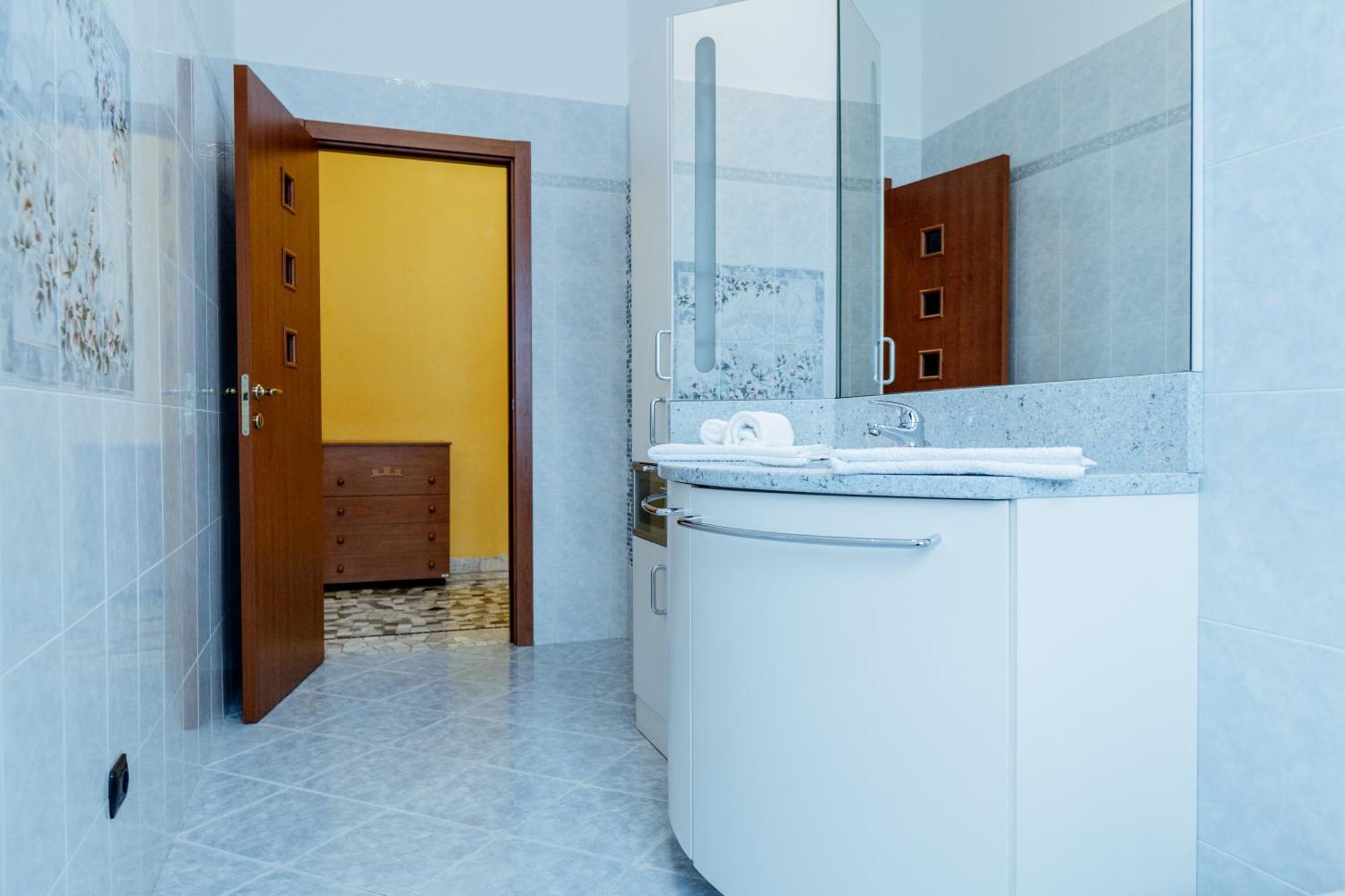 Luxe Apartment Near Milano, Rho Fiera E Mxp Busto Arsizio Exterior foto